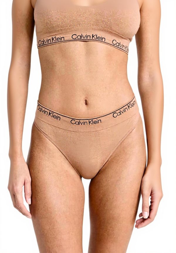 Calvin Klein string coton naturel confortable femme