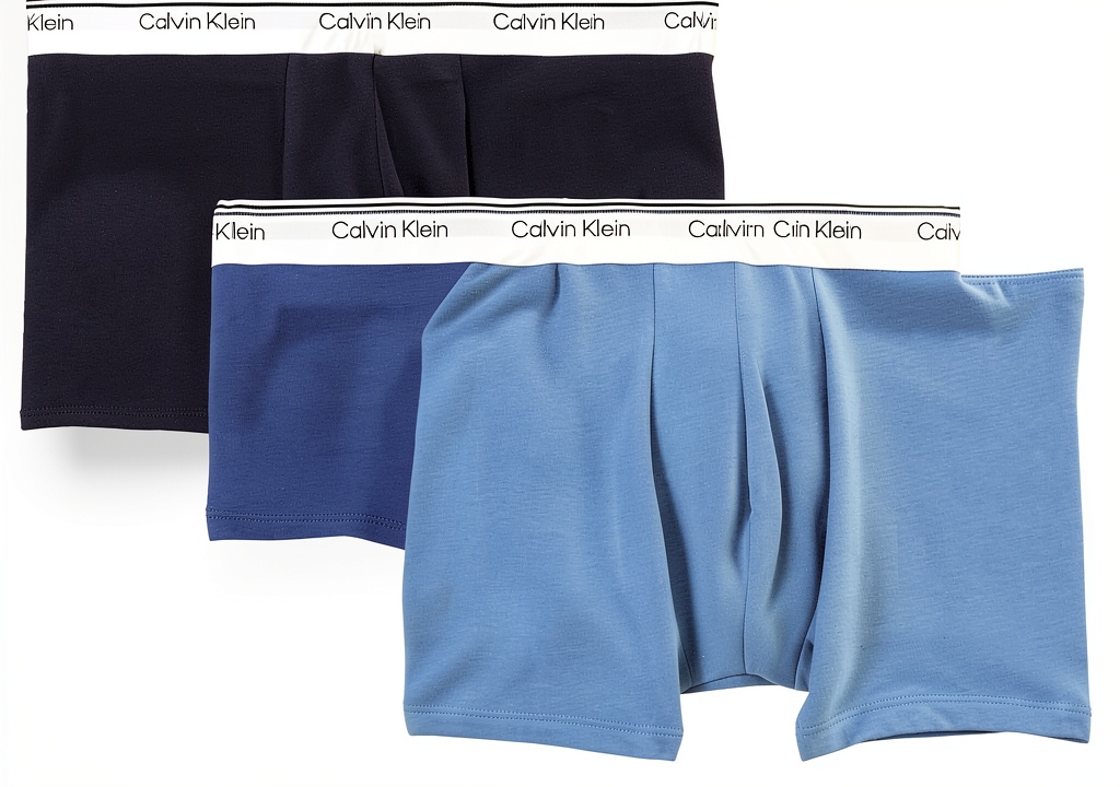 Caleçon Calvin Klein porté, mettant en valeur la coupe ajustée et la ceinture élastique